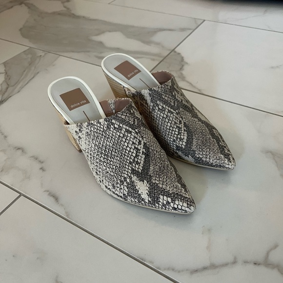Dolce Vita Ravyn Stacked Heel Mules. Python print, faux leather Size 6.5 - Picture 1 of 4